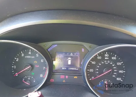 2016 Kia Sedona Lx z USA, uszkodzony, nr VIN KNDMB5C13G6215005